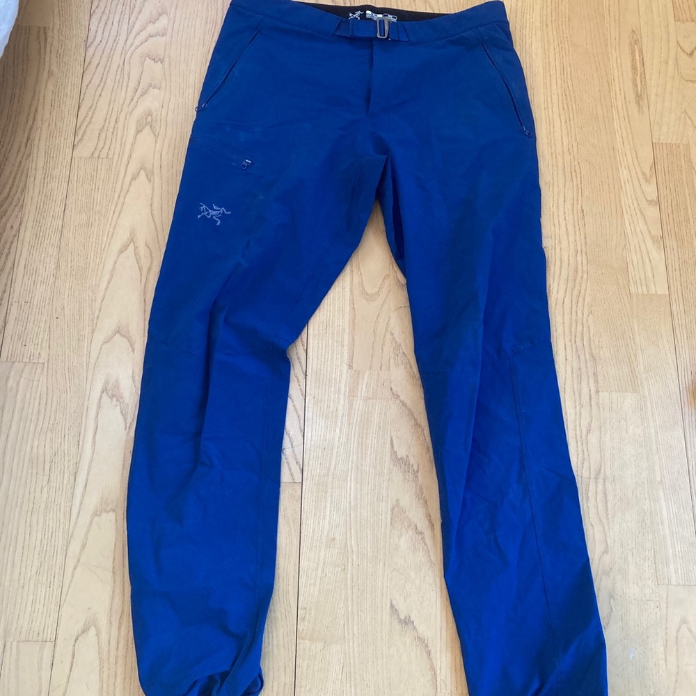 Arcteryx Gamma LT Men’s Medium Regular Length Blue